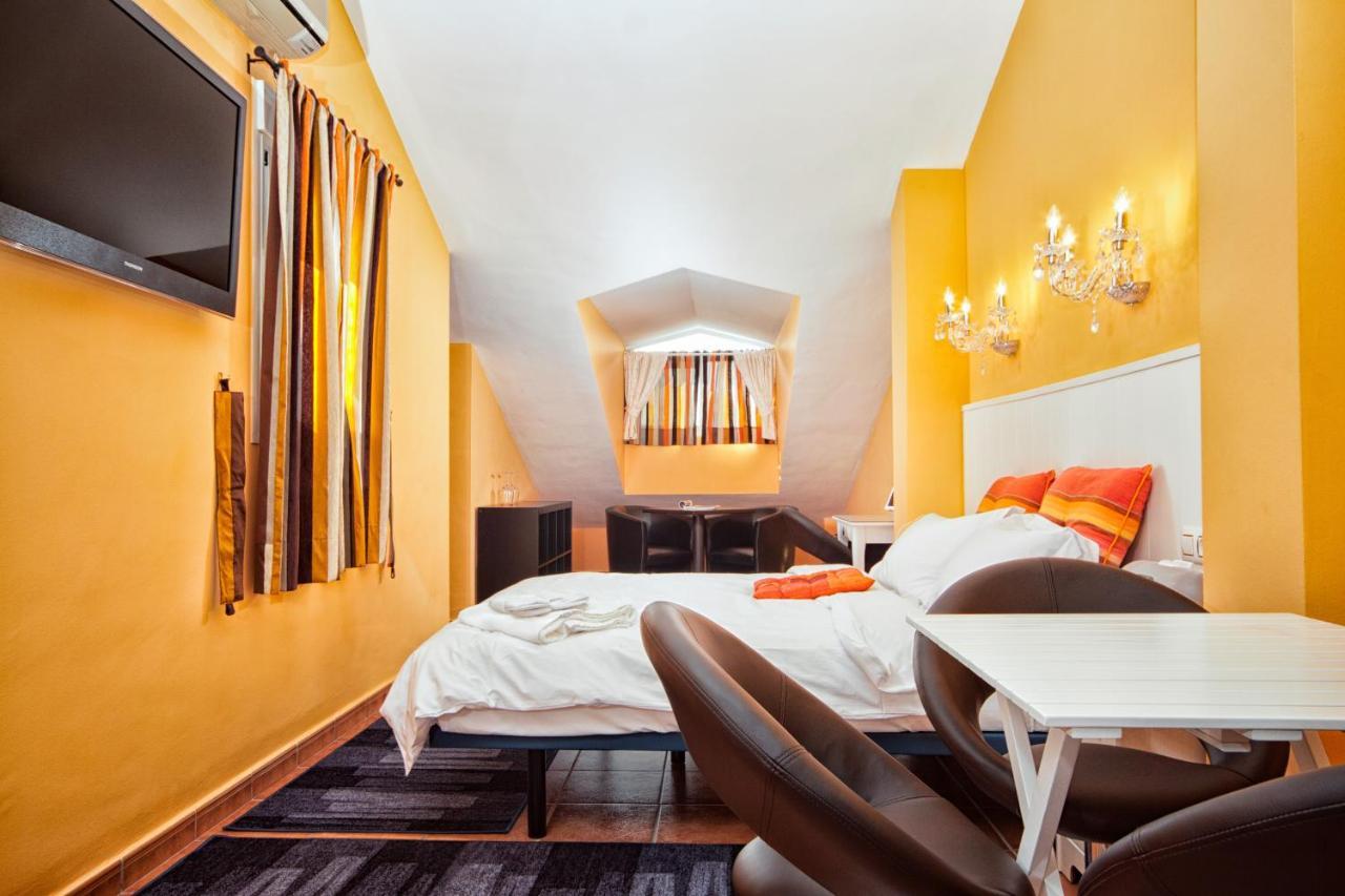 Boutique Hotel Pueblo Бенальмадена Экстерьер фото