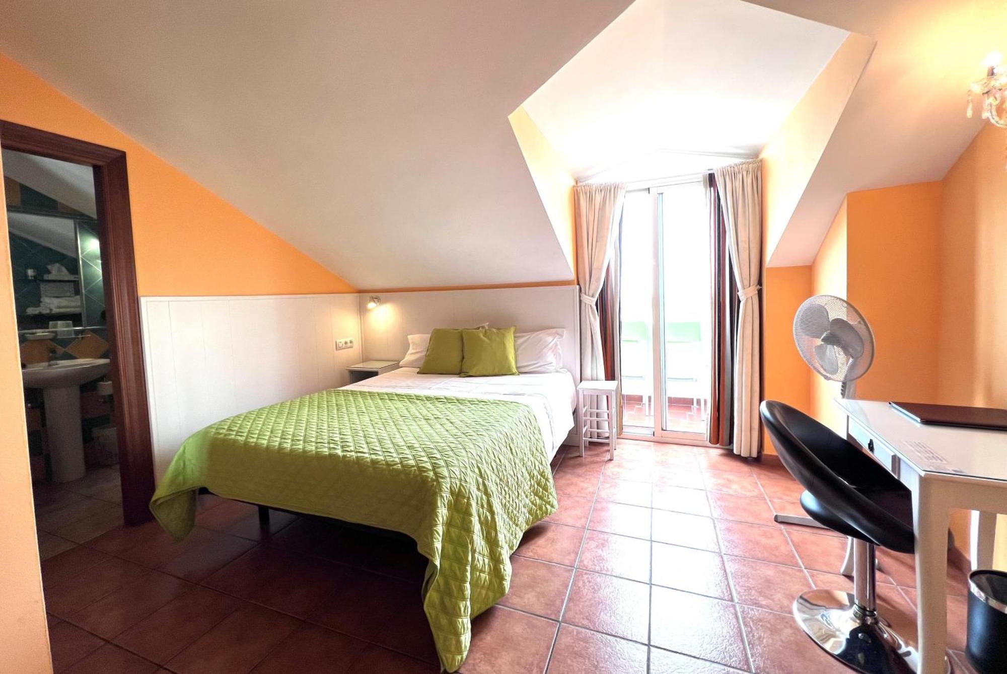Boutique Hotel Pueblo Бенальмадена Экстерьер фото
