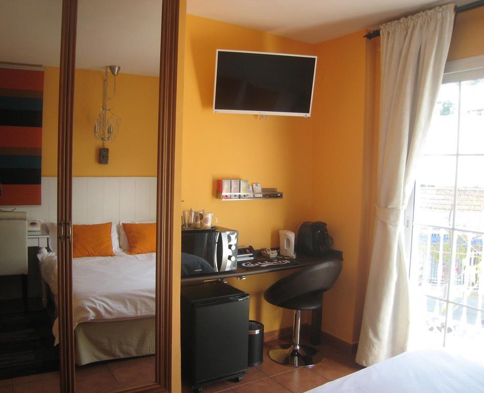 Boutique Hotel Pueblo Бенальмадена Экстерьер фото